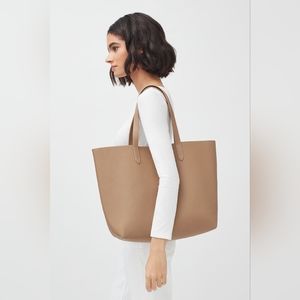 Cuyana Large Structured Tote Cappuccino